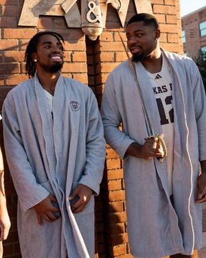 Image post by @12thMan on Twitter