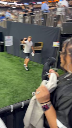 Video post by @esaigivens on Twitter/X