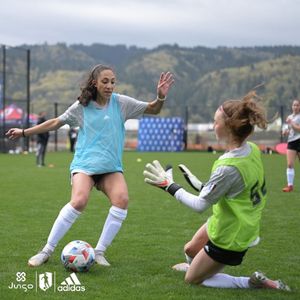 Image post by @girlsacademyleague on Instagram