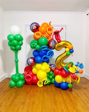 Image post by @partyup_balloons_by_melissa on Instagram