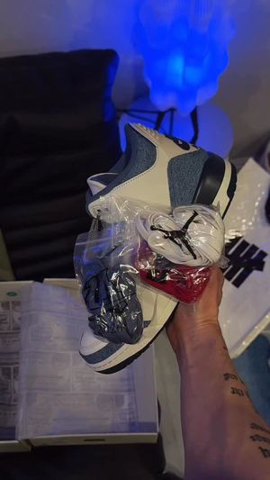 Video post by @Reggie Garcia Jr - Sneaker / Streetwear Enthusiast on Facebook