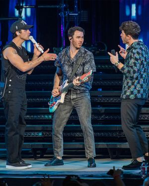 Image post by @dailysplace on Instagram