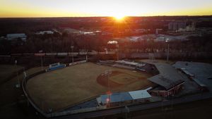 Image post by @GoMaconBacon on Twitter