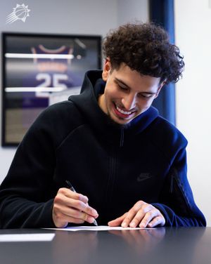 Image post by @suns on Instagram