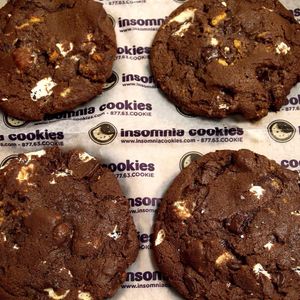 Image post by @insomniacookies on Instagram