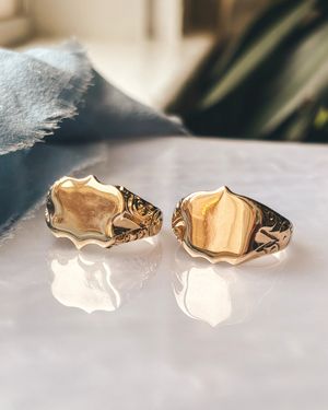 Image post by @maejeanvintage on Instagram