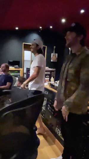 Video post by @nikomoon on Instagram