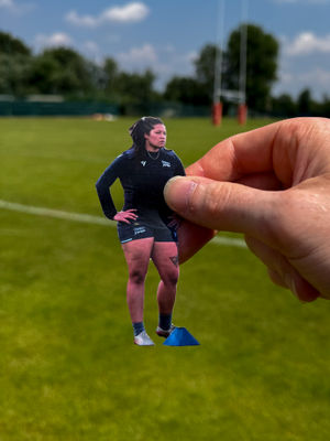 Image post by @salesharkswomen on Instagram