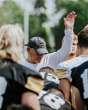 Image post by @HawkeyeFootball on Twitter