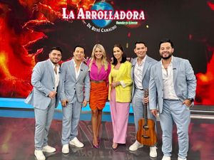 Image post by @arrolladoraoficial on Instagram