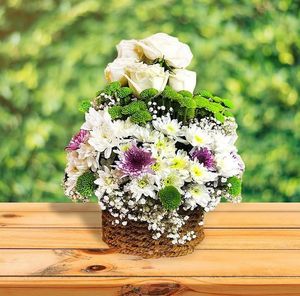 Image post by @sayitwithflowerspk on Facebook
