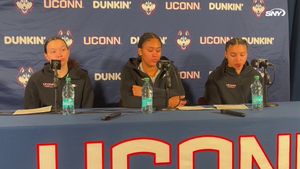 Video post by @SNYUConn on Twitter