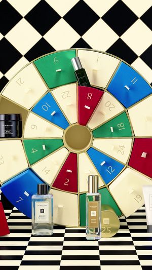 Video post by @jomalonelondon on TikTok