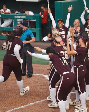 Image post by @txstatesoftball on Instagram