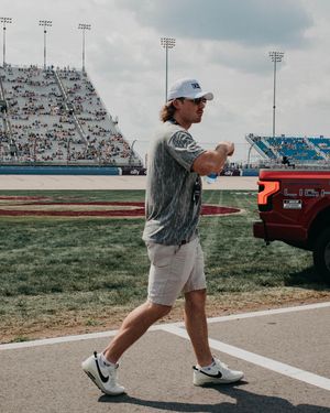 Image post by @nashvillesuperspeedway on Instagram