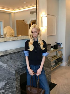 Image post by @ellemenhk on Instagram