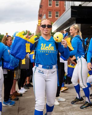 Image post by @uclasoftball on Instagram