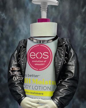 Image post by @eosproducts on Instagram