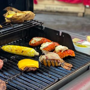 Image post by @stewleonards on Instagram