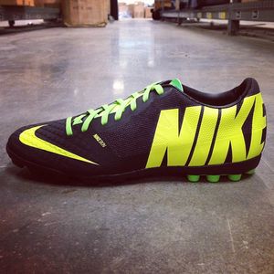 Image post by @soccerdotcom on Instagram