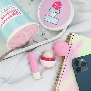Image post by @eosproducts on Instagram