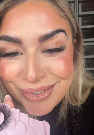 Video post by @beckymorganmakeup on TikTok