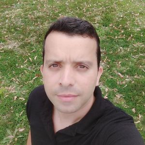 Image post by @israelgalindov on Instagram