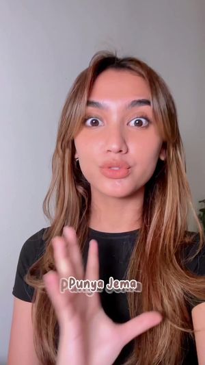 Video post by @ndhiraa07 on TikTok