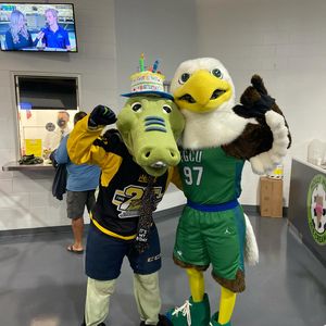Image post by @azultheeagle on Instagram