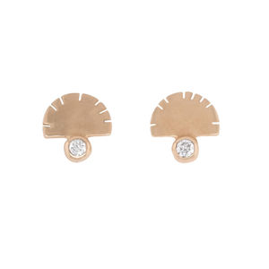 Image post by @juliaszendreijewelry on Instagram
