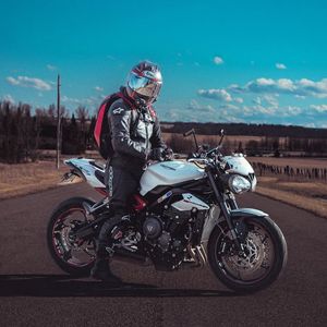 Image post by @wolfridesbikesWRB on Facebook