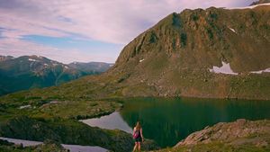 Image post by @selenaxsun on Instagram