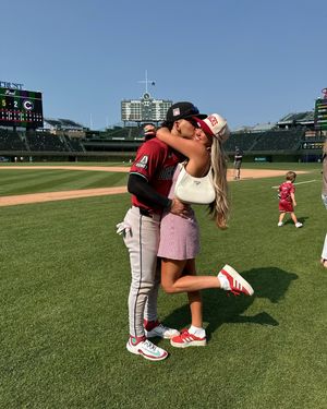 Image post by @alekthomas22 on Instagram