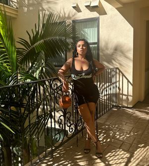 Image post by @anunakee on Instagram