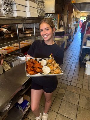 Image post by @wingnutzbarandgrill on Instagram