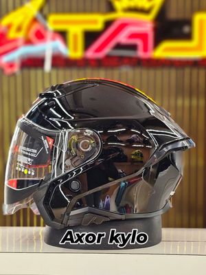 Image post by @taj_helmets on Instagram