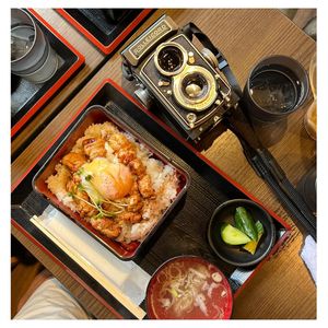 Image post by @streets.n.eats on Instagram