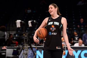 Image post by @nyliberty on Facebook