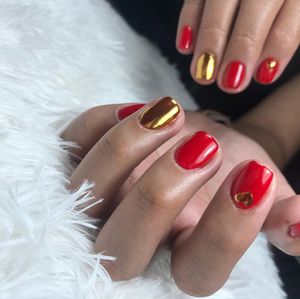 Image post by @nestanails on Instagram