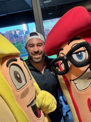 Image post by @CleHotDogs on Twitter