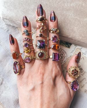 Image post by @maejeanvintage on Instagram