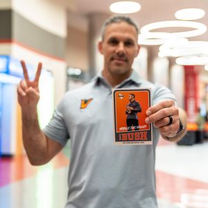 Image post by @utrgvfootball on Instagram