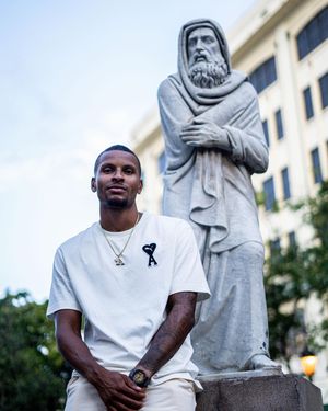 Image post by @de6rasse on Instagram