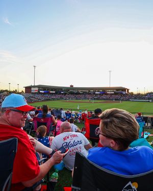 Image post by @greatlakesloons on Instagram