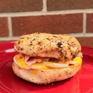 Image post by @bagelstreetdeli on Instagram