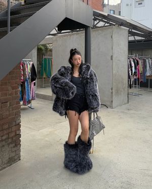 Image post by @smfksmfk on Instagram