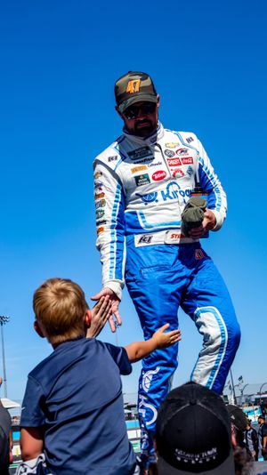 Video post by @stenhousejr on Instagram