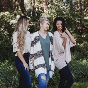 Image post by @shopfillyflair on Instagram