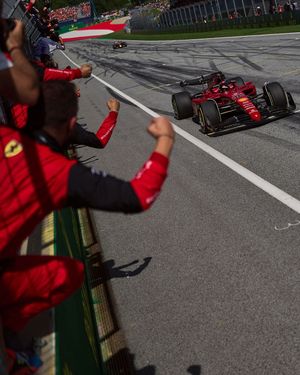 Image post by @shellmotorsport on Instagram