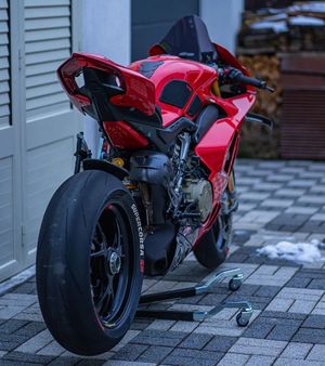 Image post by @panigalers on Instagram